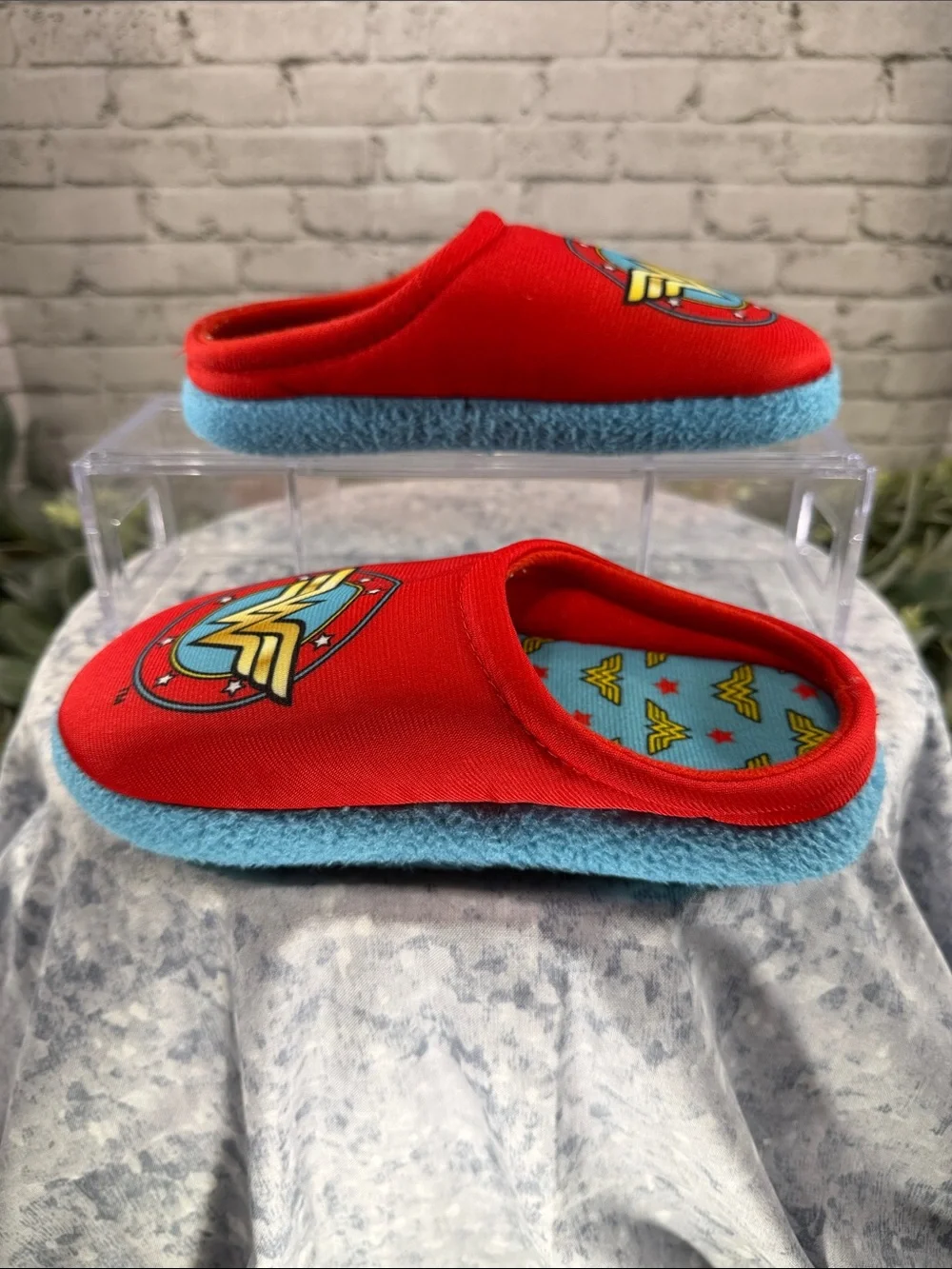 WONDER WOMAN Red Blue Gold Closed Toe Step-in Character Slipper Girls 13❤️GUC